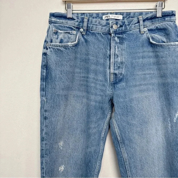 Zara Mens  36 Medium Wash Distressed Relaxed Button Fly Jeans - Picture 4 of 15